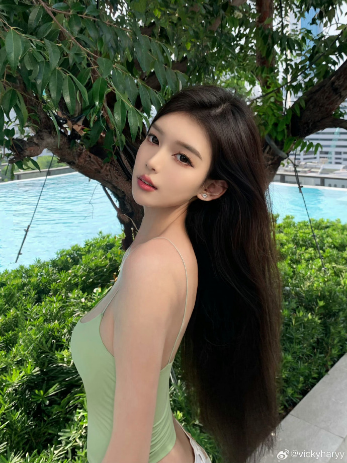 片单主题配图 · 数码控收藏向 · 科幻